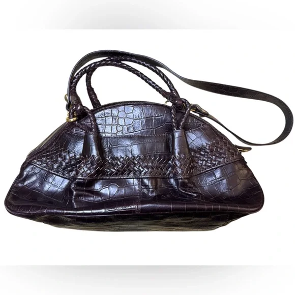 Elegant Brown Leather Handbag - Picture 3 of 13